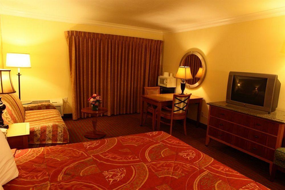 ארויו גראנדה Aloha Inn מראה חיצוני תמונה